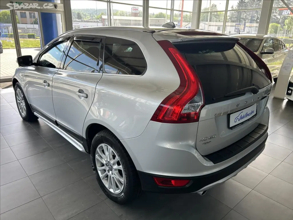 Volvo XC60, 2,4 D5,4x4,TAŽNÉ,SERVISKA - fotka 4
