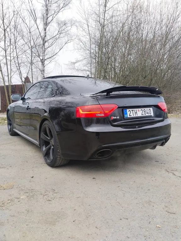 Audi RS5 4.2 FSI 331kw 2013 84tis najeto - fotka 4