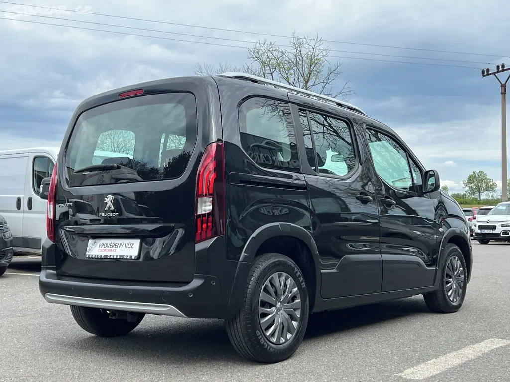 Peugeot Rifter, 1.2 110k SERVIS ZÁRUKA ALLURE - fotka 5
