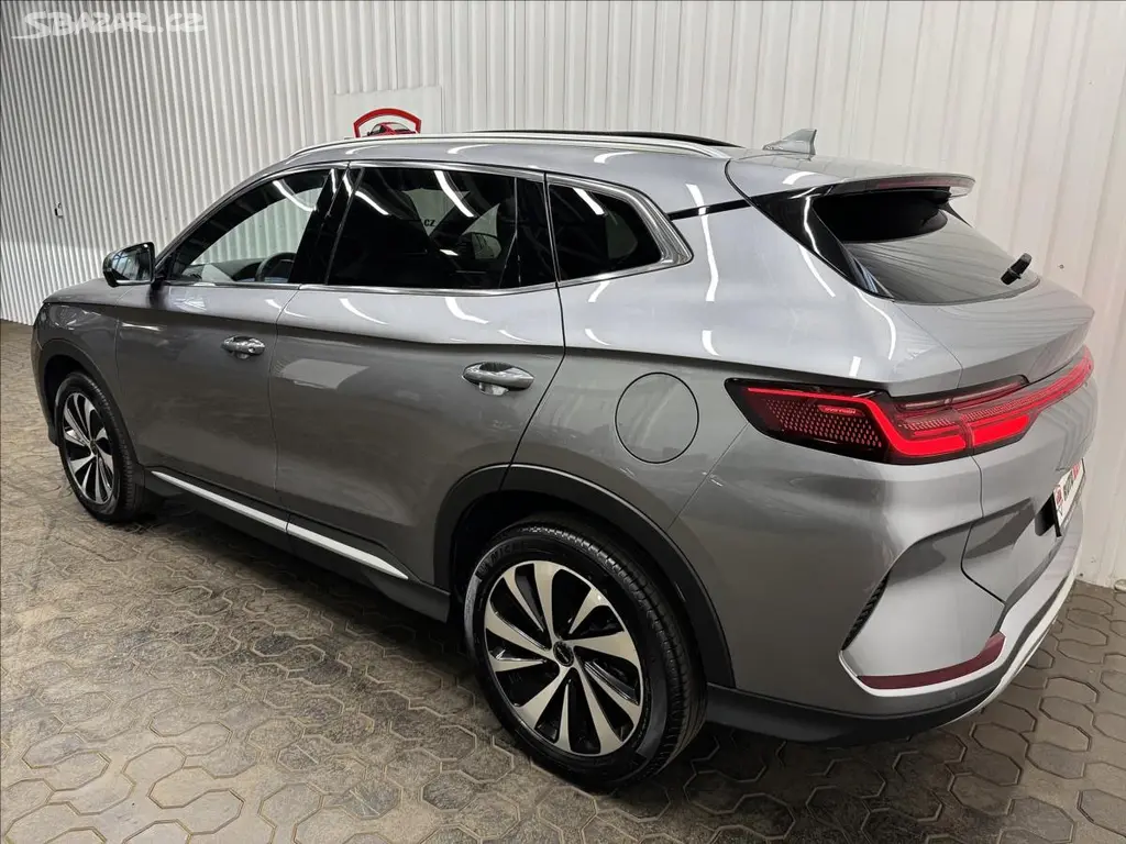 BYD Seal U, 1.5 PHEV 160kW DM-I PANO BOOST - fotka 6