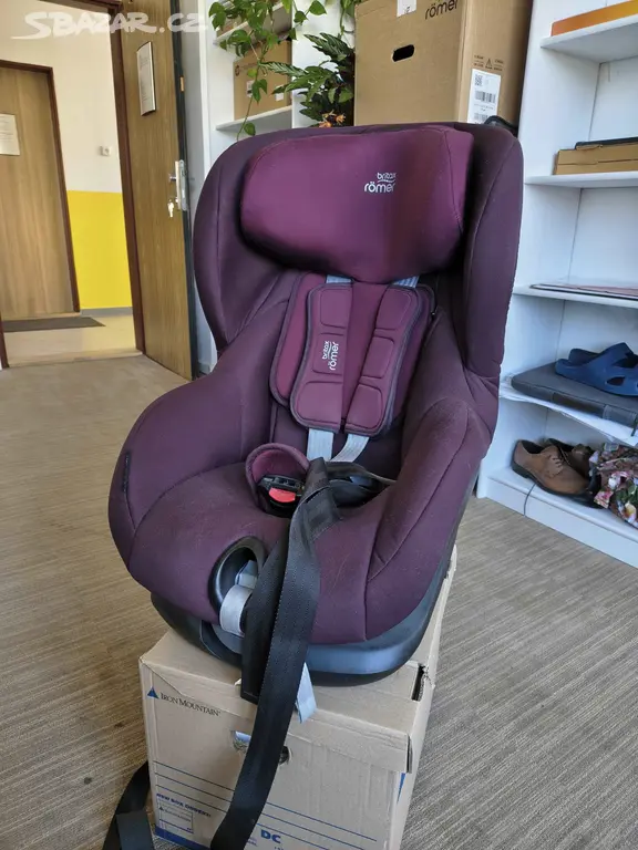 britax römer TRIFIX 2 i-SIZE - Děčín - Bazar - Sbazar.cz