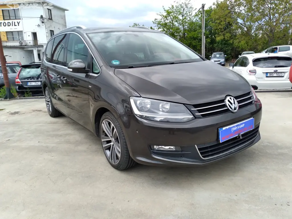 VOLKSWAGEN SHARAN 2.0 TDI DSG PANORAMA SERVISKA
