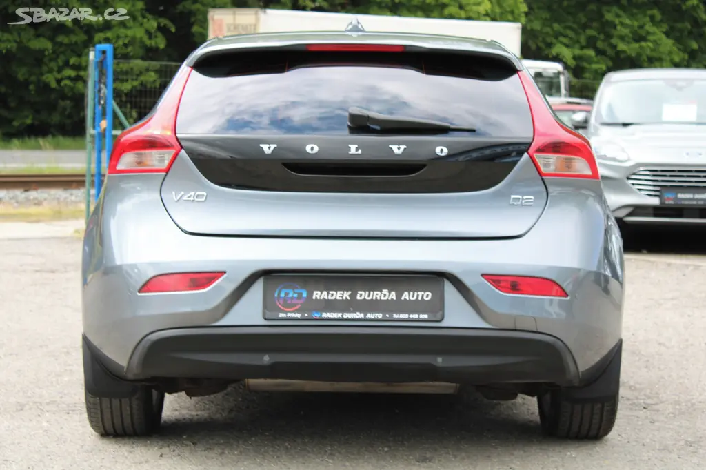 Volvo V40 2,0 D2 AUTOMAT,VÝHŘEVY,2015 - fotka 6