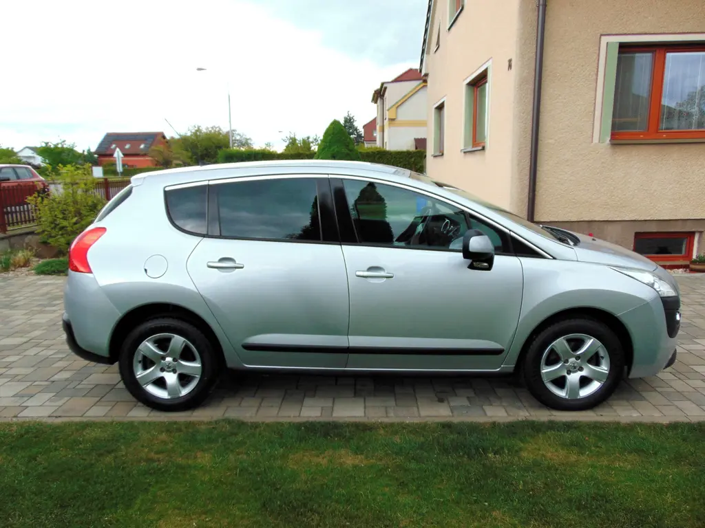 PEUGEOT 3008 1.6,PŮVOD ČR,SERVISKA,SENZORY - fotka 4