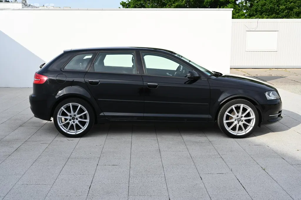 Audi A3, 1.6i 75 KW Sportback 6/2012 - fotka 4