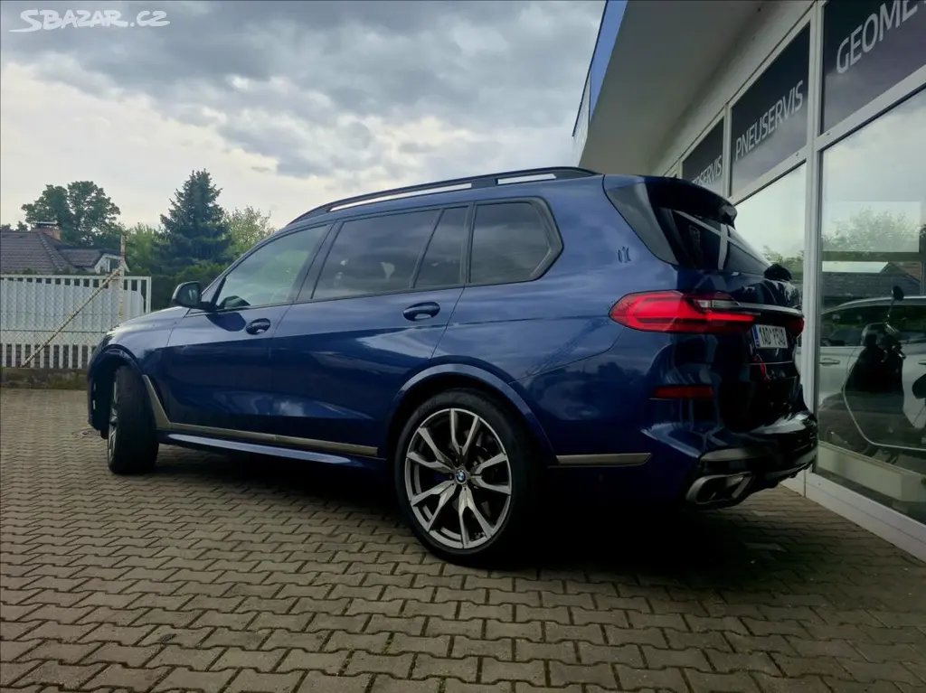 BMW X7, 4,4 i 7MÍST TOP KOMPLET VÝBAVA - fotka 3