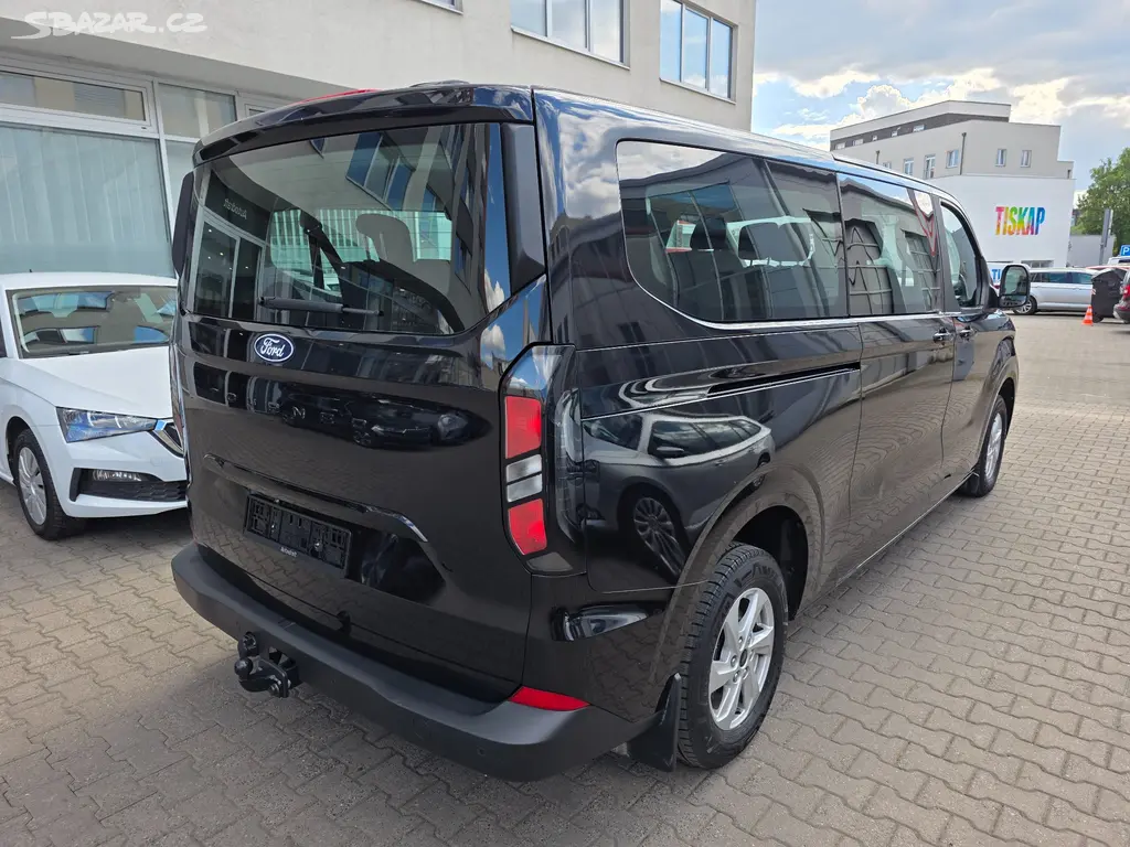 Ford Tourneo Custom 2.0 100kW 9-míst Tažné - fotka 6