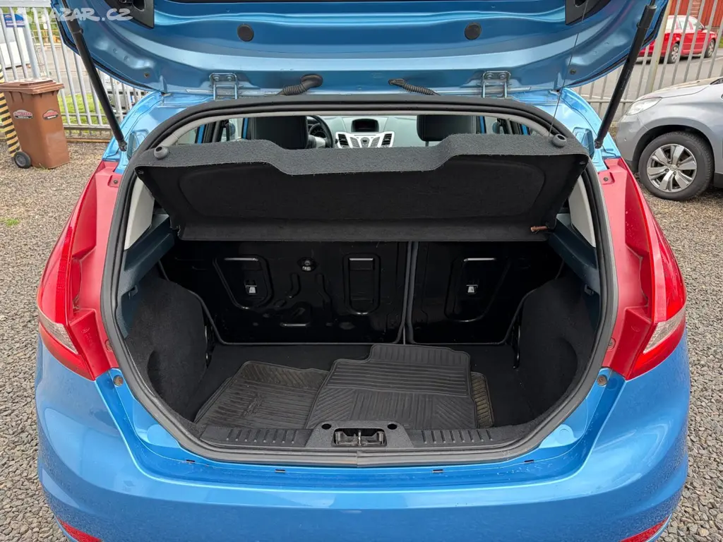 Ford Fiesta, 1,2 ČR, SERVISKA - fotka 5