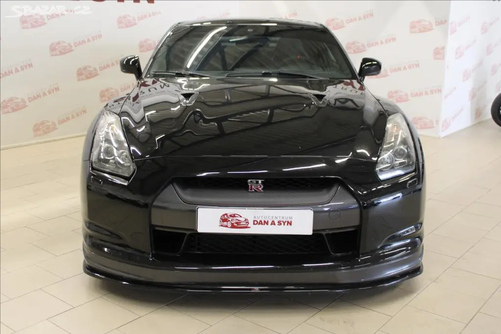Nissan GT-R, 3,8 GT-R R35 TOP STAV - fotka 2