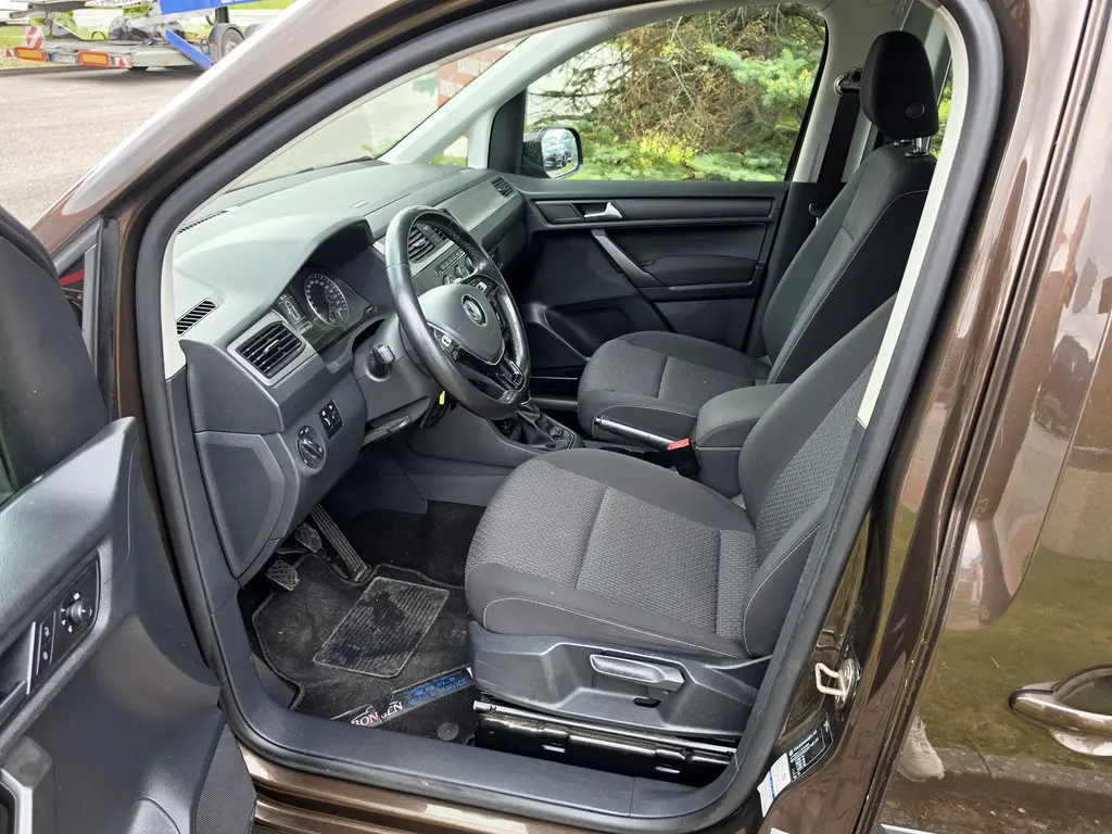 VW Caddy 1.4 TSi 92 KW-2018-NAVI-1 MAJ -126 TKM - fotka 6