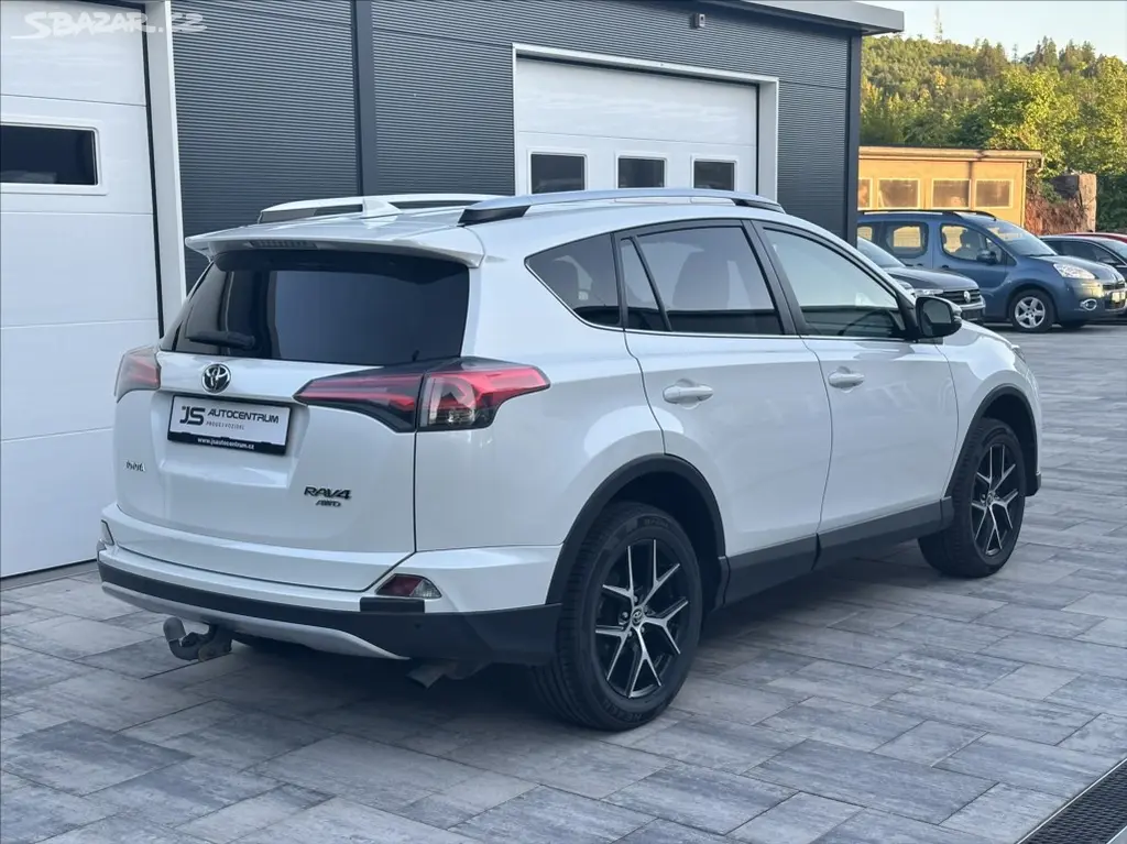 Toyota Rav4, 2,0 152PS Executive M/T 4x4 - fotka 5