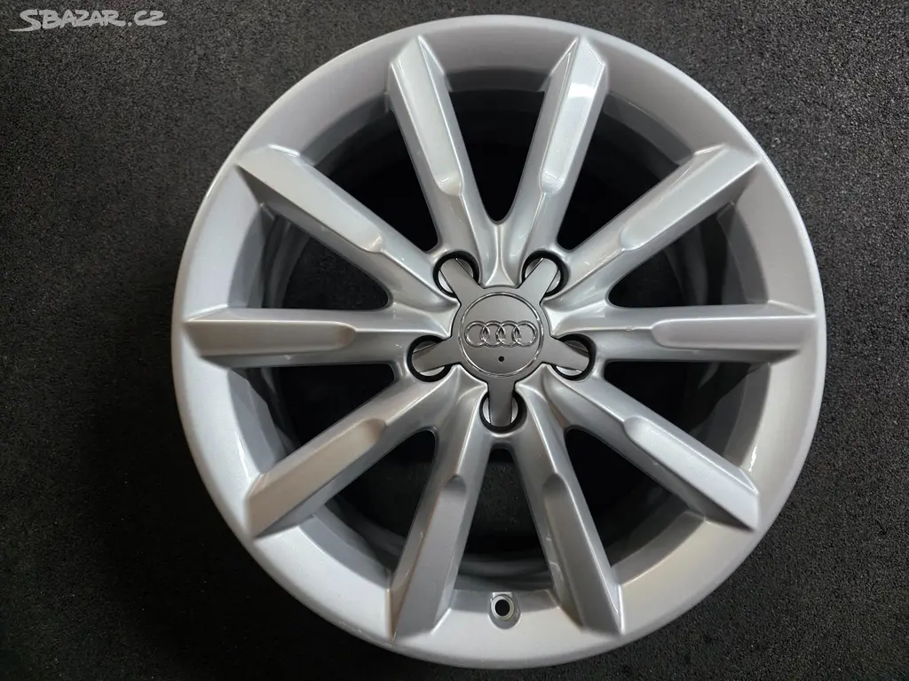 Audi S Q3 / Q3 Alu kolo 17 originál 8U0601025B