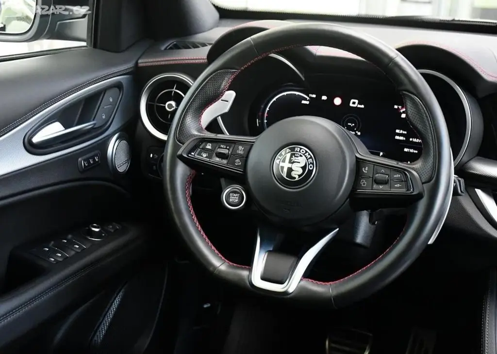 Alfa Romeo Stelvio 2.2 JTDm Competizione Q4 154 kw - fotka 5