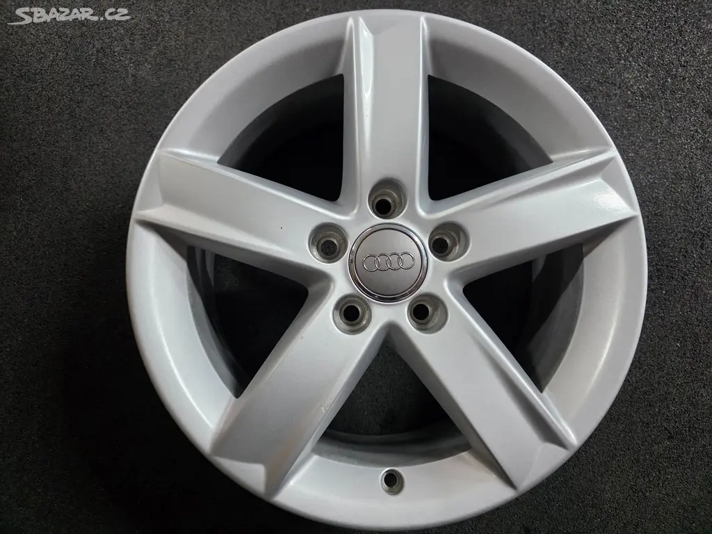 Audi A6 Alu kolo 16 4F0071496G 1 Ks
