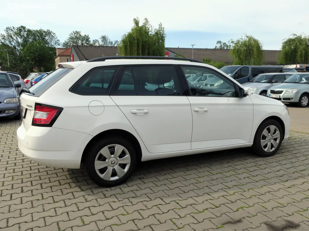 Škoda Fabia III 1.0 TSi Combi - fotka 4
