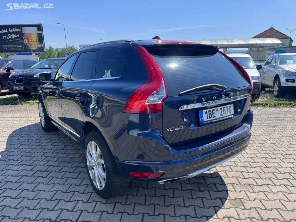 Volvo XC60, 4X4 2,4 D5 158 KW SUMMUM ČR - fotka 3