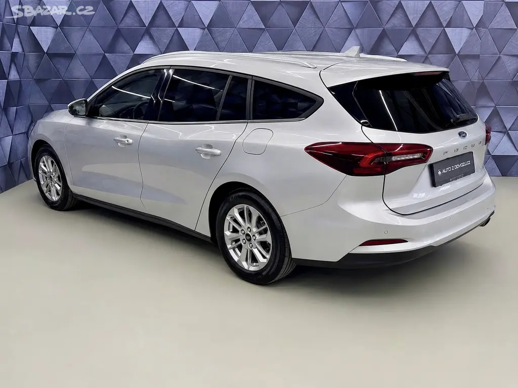 Ford Focus, 1.0 ECOBOOST A/T TITANIUM, LED - fotka 5