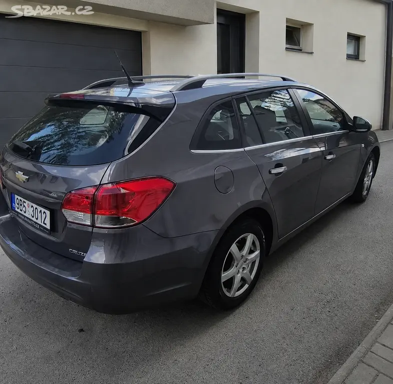 Chevrolet Cruze 2014 1.4i 173 000 km - fotka 3