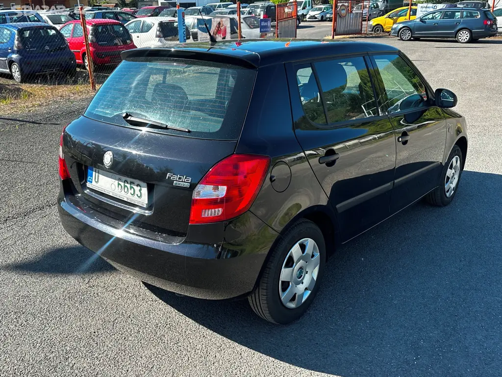 Škoda Fabia II 1.4i 63kw, r.2010, 2.maj., klima - fotka 3