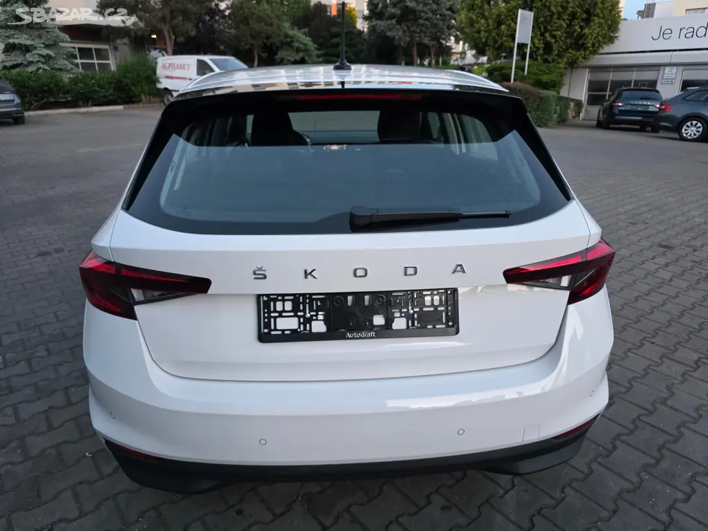 Škoda Fabia 1.0 MPI 59kW FULL LED - fotka 5