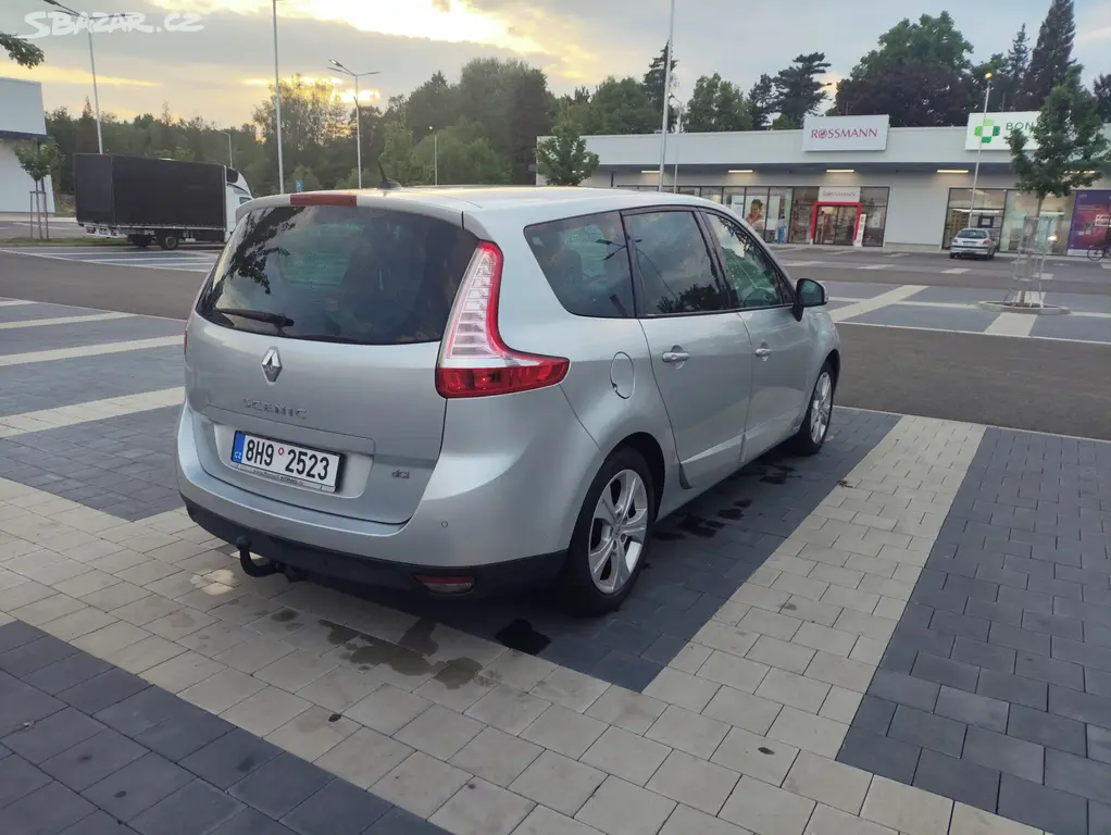 Renault Grand Scenic - fotka 5
