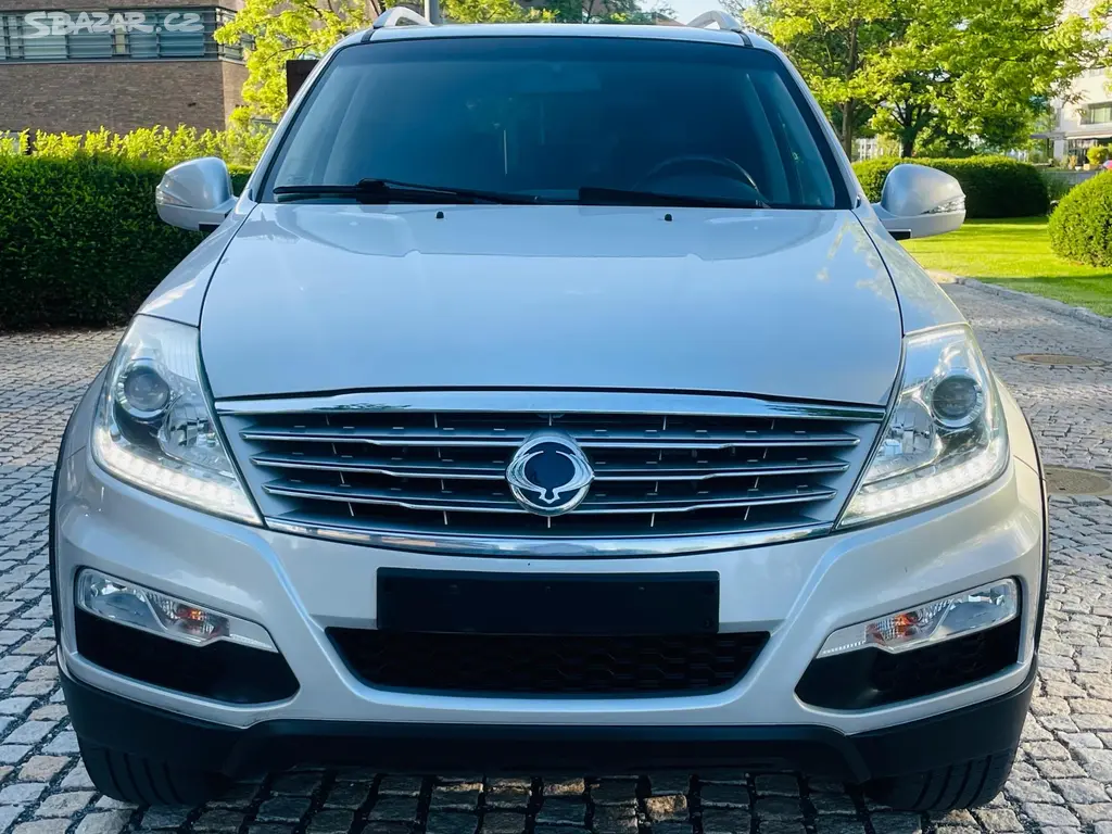 SsangYong Rexton, 2.2TD 4x4 AUT KAM 7MÍST TAŽNÉ - fotka 6