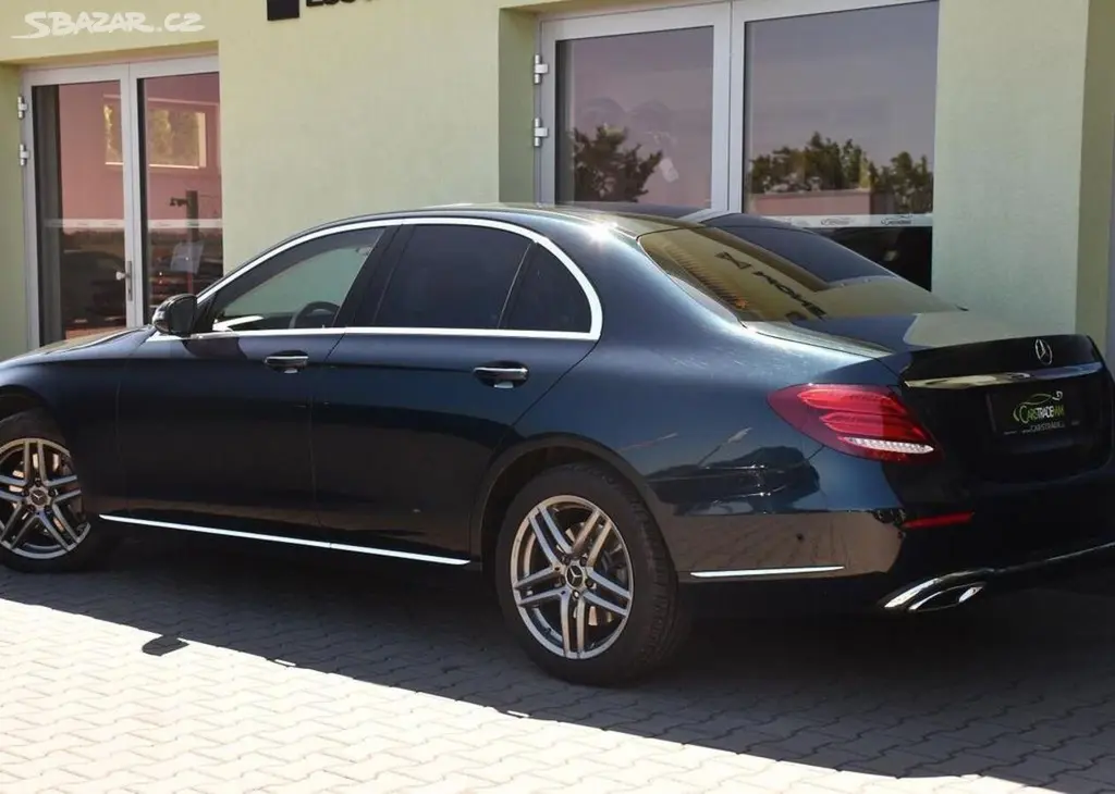 Mercedes-Benz Třídy E 350d 190 kw - fotka 3