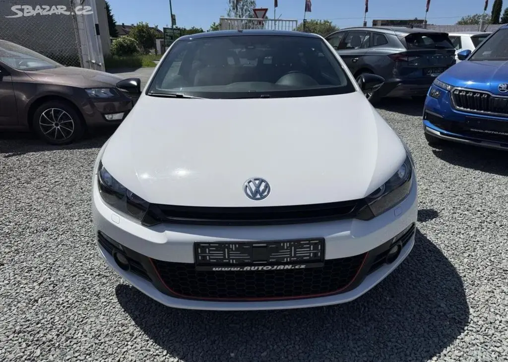 Volkswagen Scirocco 2.0 TDI DSG SPORT 125KW nafta - fotka 2