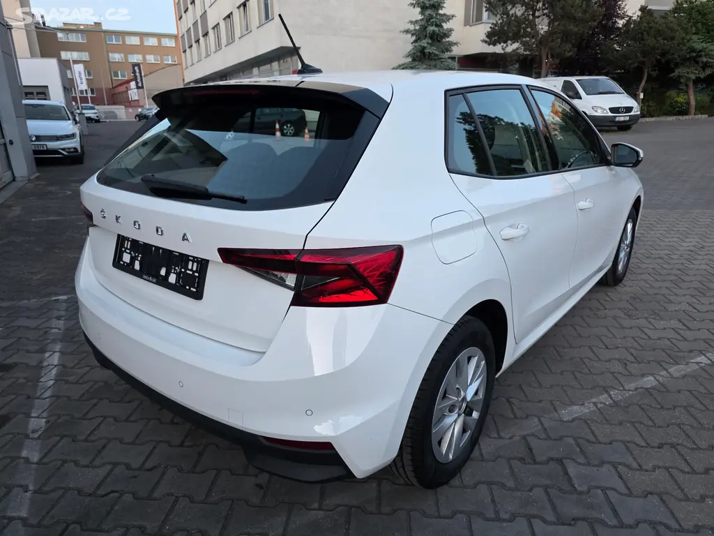 Škoda Fabia 1.0 MPI 59kW FULL LED - fotka 6