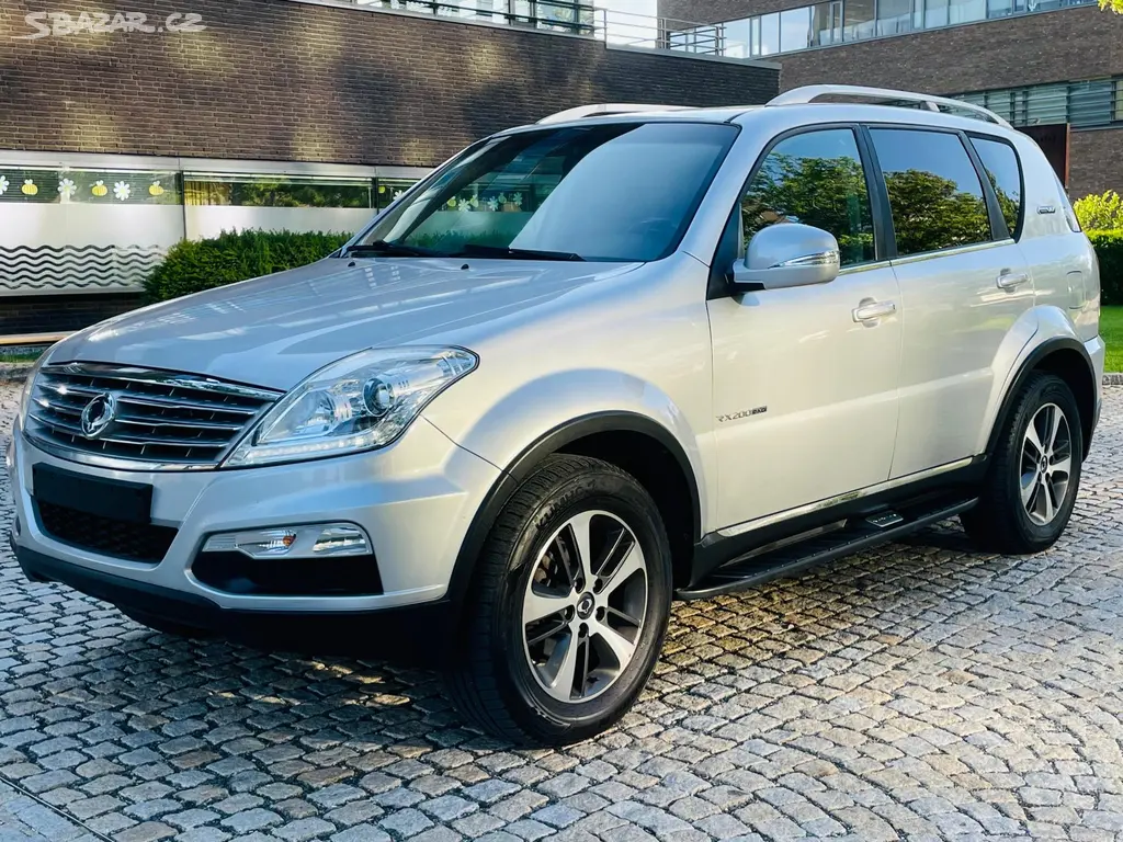 SsangYong Rexton, 2.2TD 4x4 AUT KAM 7MÍST TAŽNÉ - fotka 4