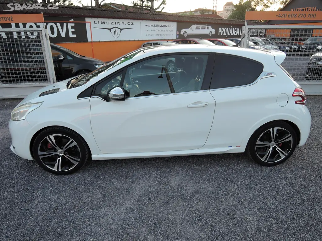 Peugeot 208 1,6 GTi 200PS Navi Kůže 132tkm 2013 - fotka 3
