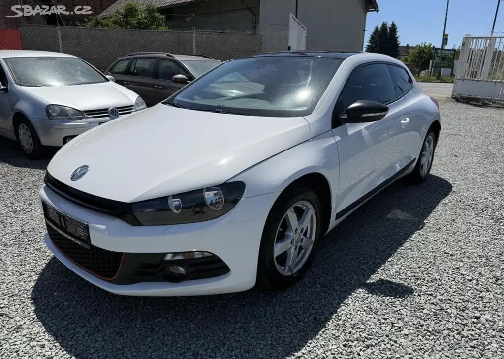 Volkswagen Scirocco 2.0 TDI DSG SPORT 125KW nafta - fotka 3
