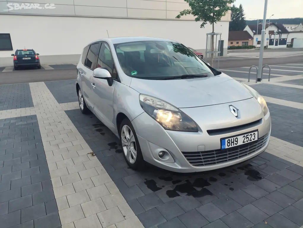 Renault Grand Scenic - fotka 2