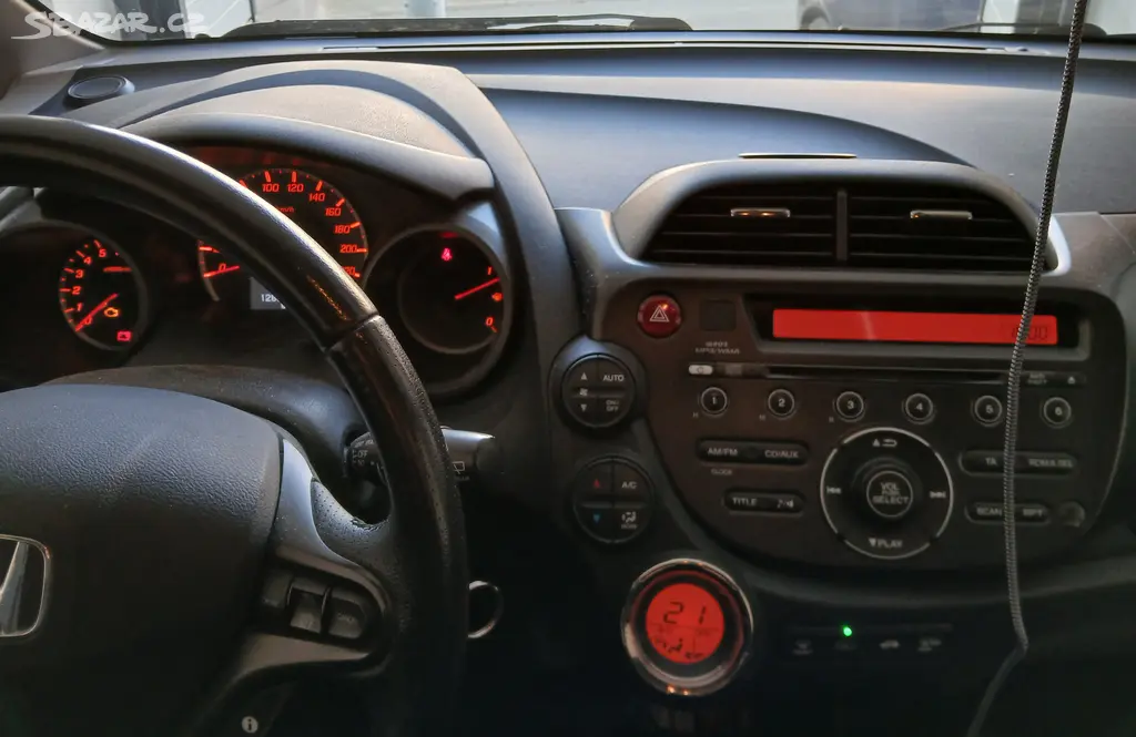 Honda Jazz 1.4 i-VTEC ve výbavě Comfort Plus - fotka 5