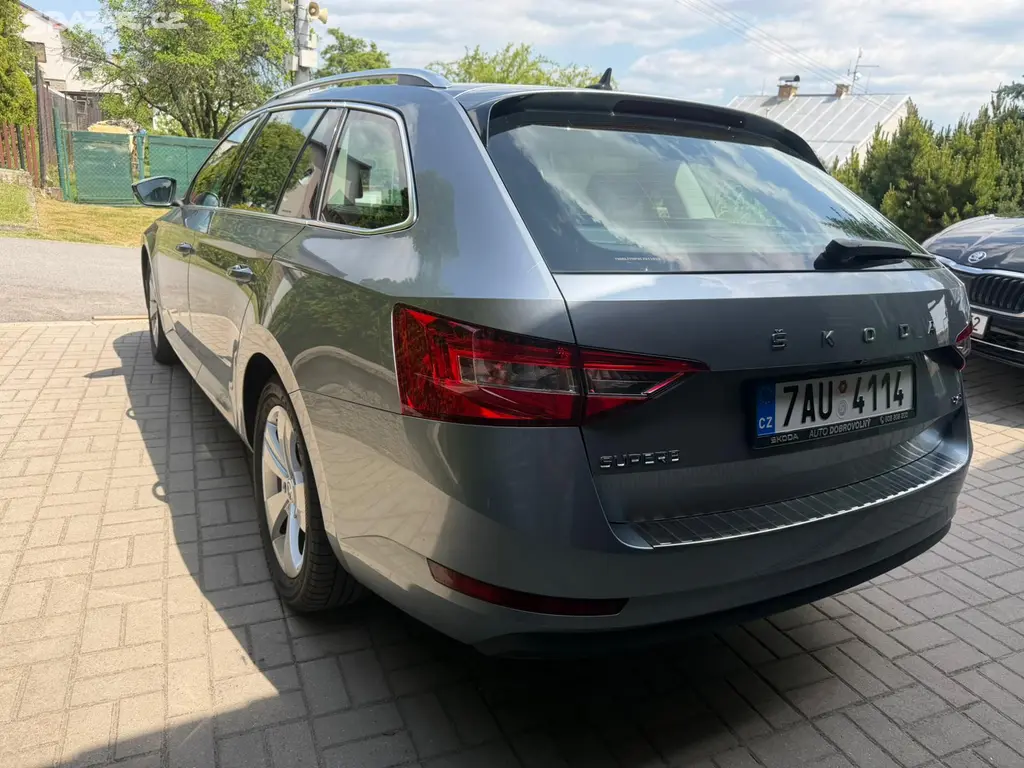 Škoda Superb, 2,0TDI-140kw,4x4,AT7,CZ,DPH - fotka 4