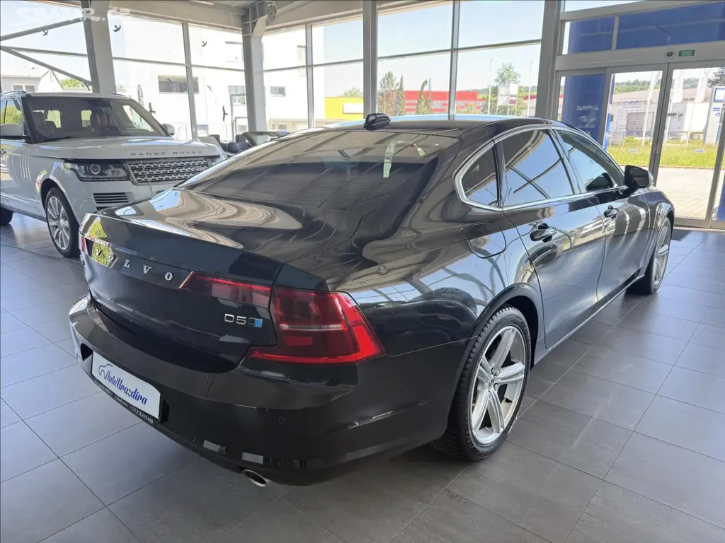 Volvo S90, 2,0 173 kW,D5,4x4 - fotka 6