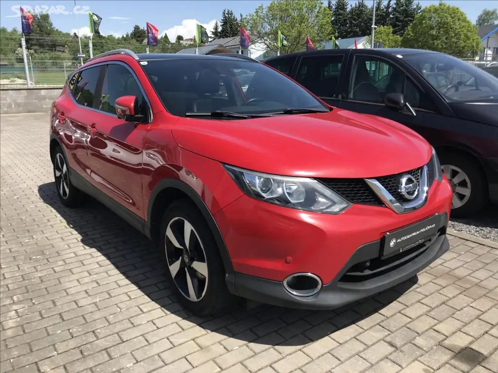 Nissan Qashqai, 1,6 96kw TEKNA LED PANORAM - fotka 2
