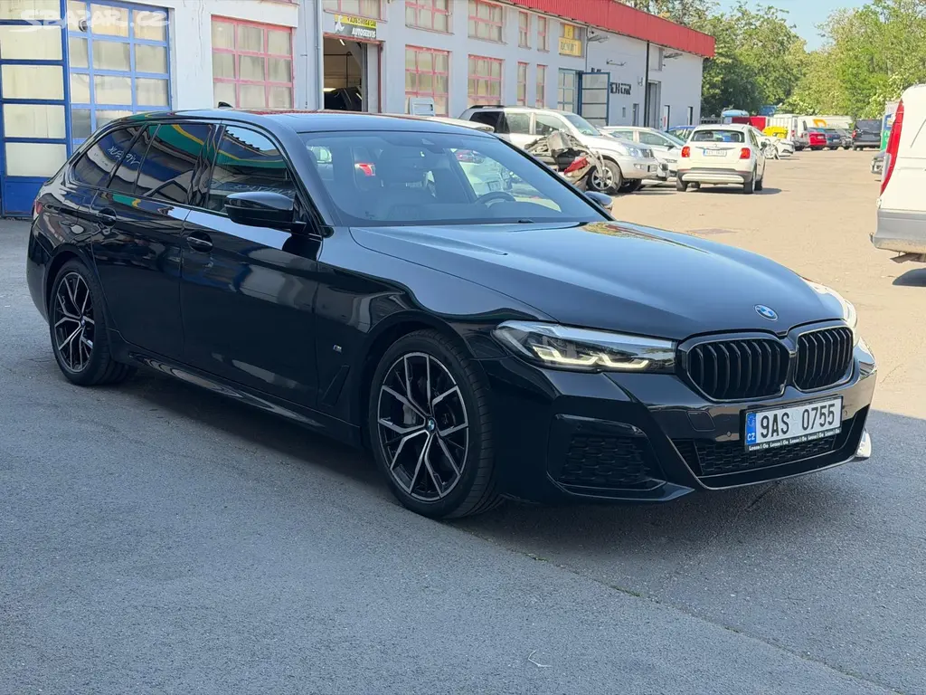 BMW Řada 5, 540d xDrive Touring - fotka 6