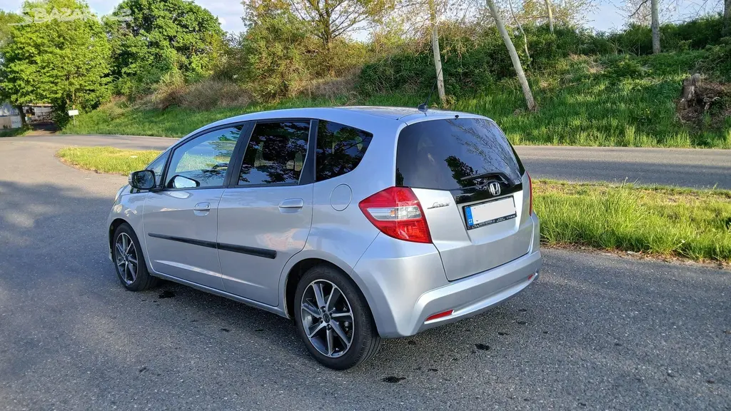 Honda Jazz 1.4 i-VTEC ve výbavě Comfort Plus - fotka 3