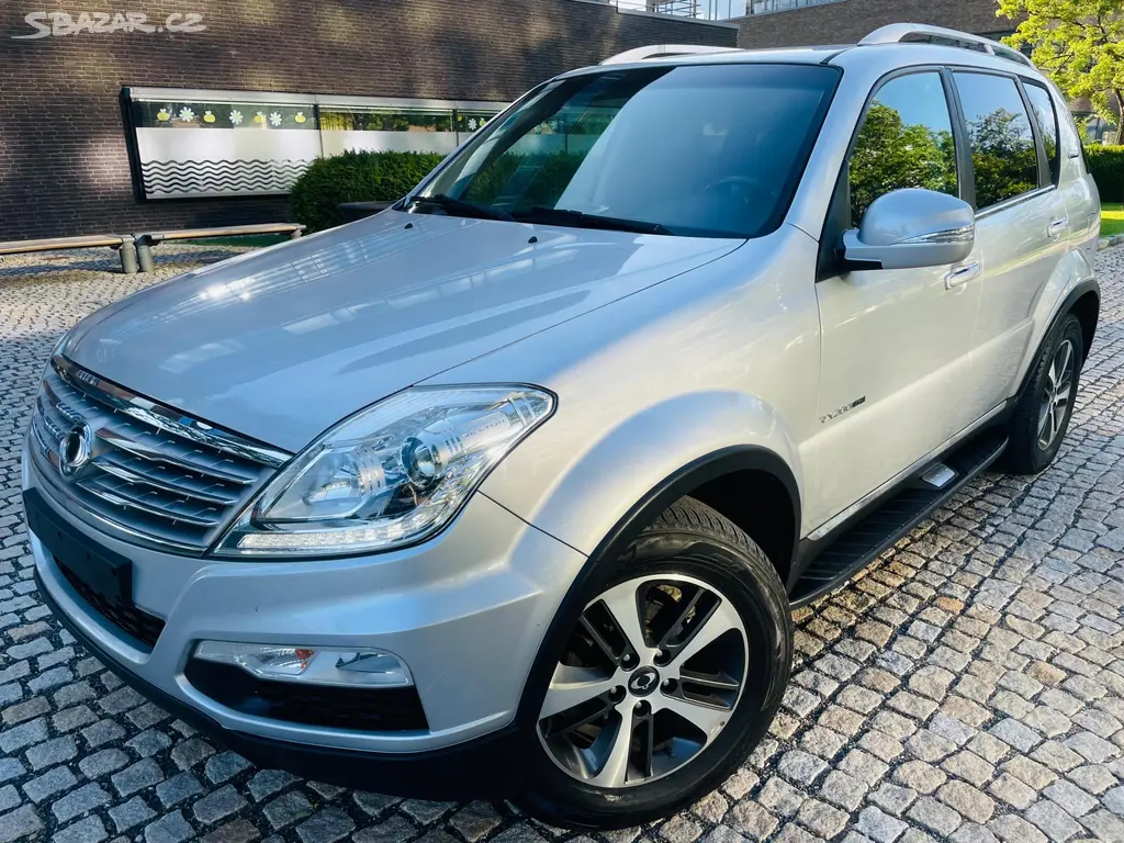 SsangYong Rexton, 2.2TD 4x4 AUT KAM 7MÍST TAŽNÉ - fotka 2