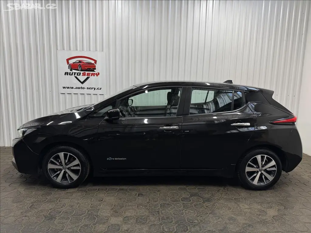 Nissan LEAF, Electric drive 110kW Business - fotka 4