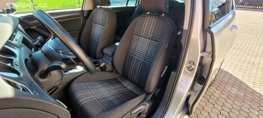 VW Golf Variant 1,4TSi 92kW benzín DSG "Lounge" - fotka 6