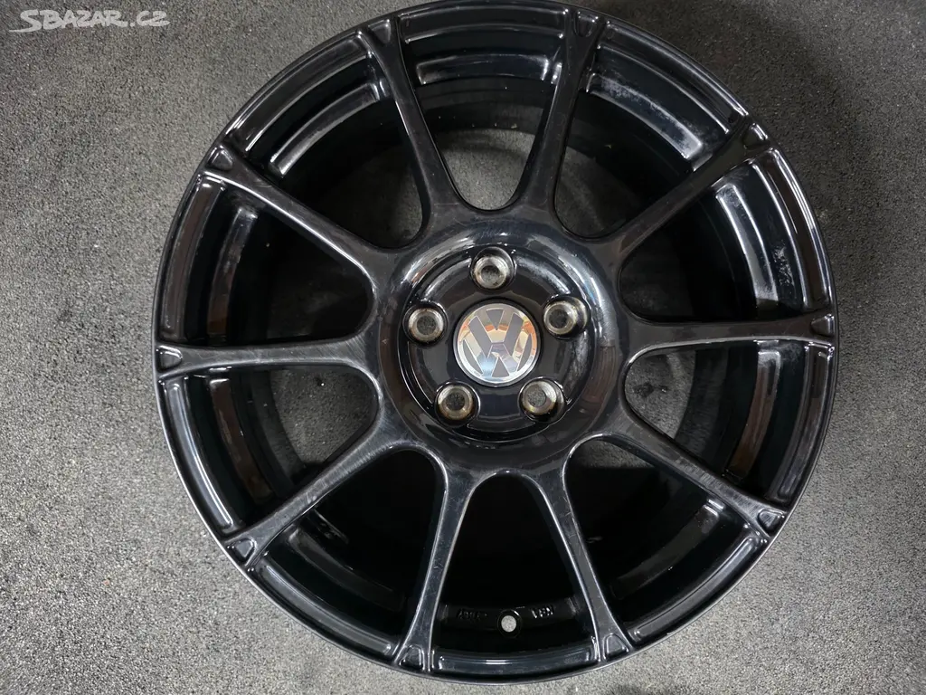 VW Golf  Alu kolo 18 5K0071498A 1Ks Originál