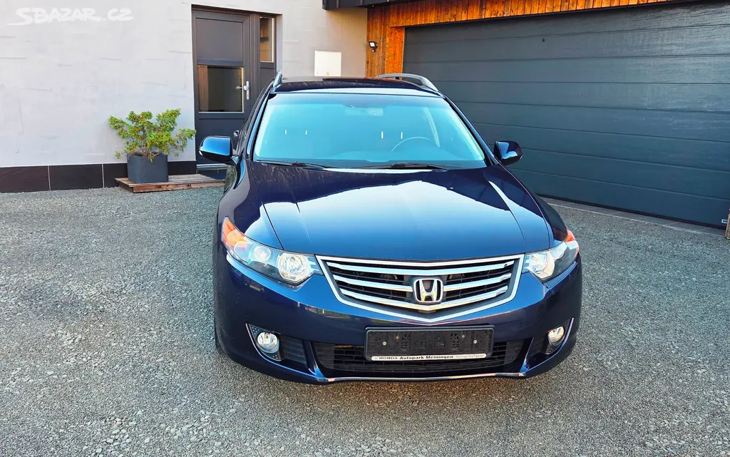 Honda Accord kombi 2,0i-Vtec dobrý stav servis STK - fotka 2
