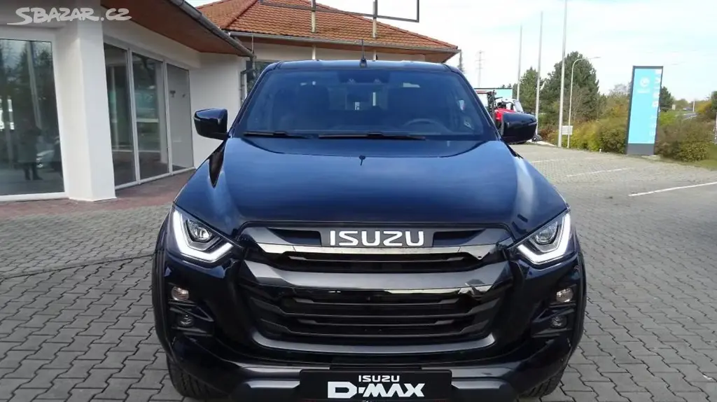 Isuzu D-Max, V-Cross 2.2L 163K 4x4 8st. A/T - fotka 2