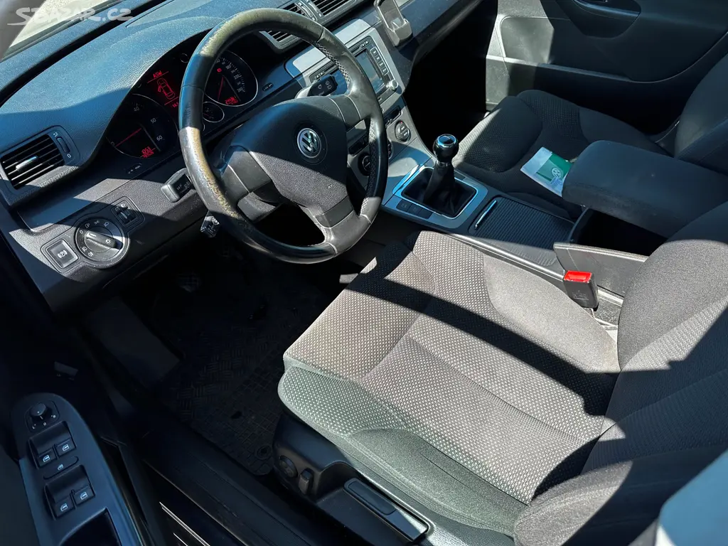 VW Passat B6 2.0TDi, r.2007, rozvody, spojka, stk - fotka 6