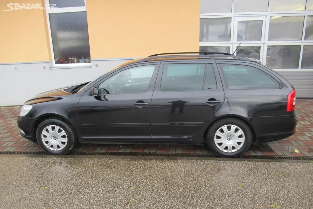 Škoda Octavia, 2.0 TDI AUT. KLIMA NA OPRAVU - fotka 3
