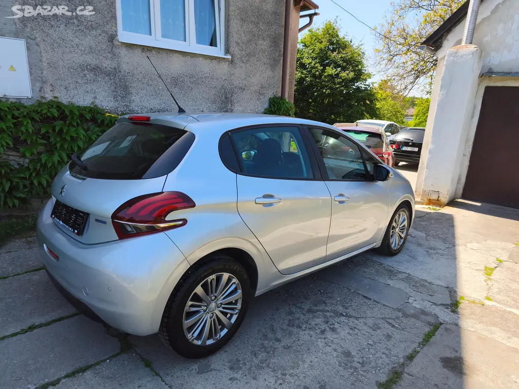 Peugeot 208 - fotka 4