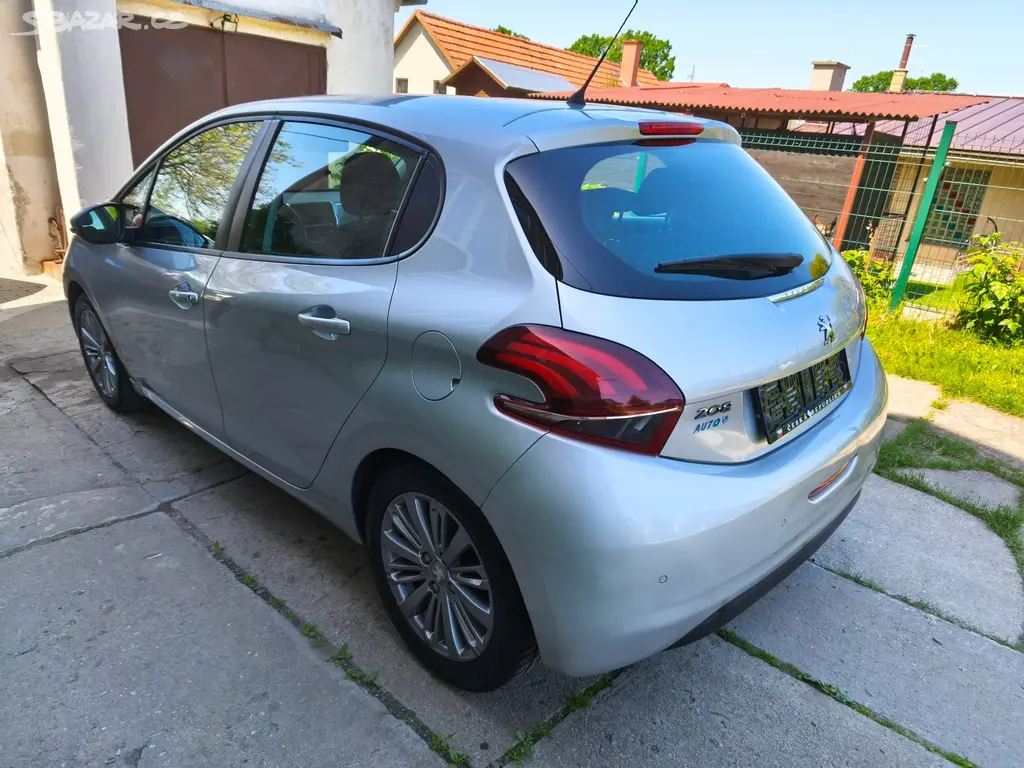 Peugeot 208 - fotka 5