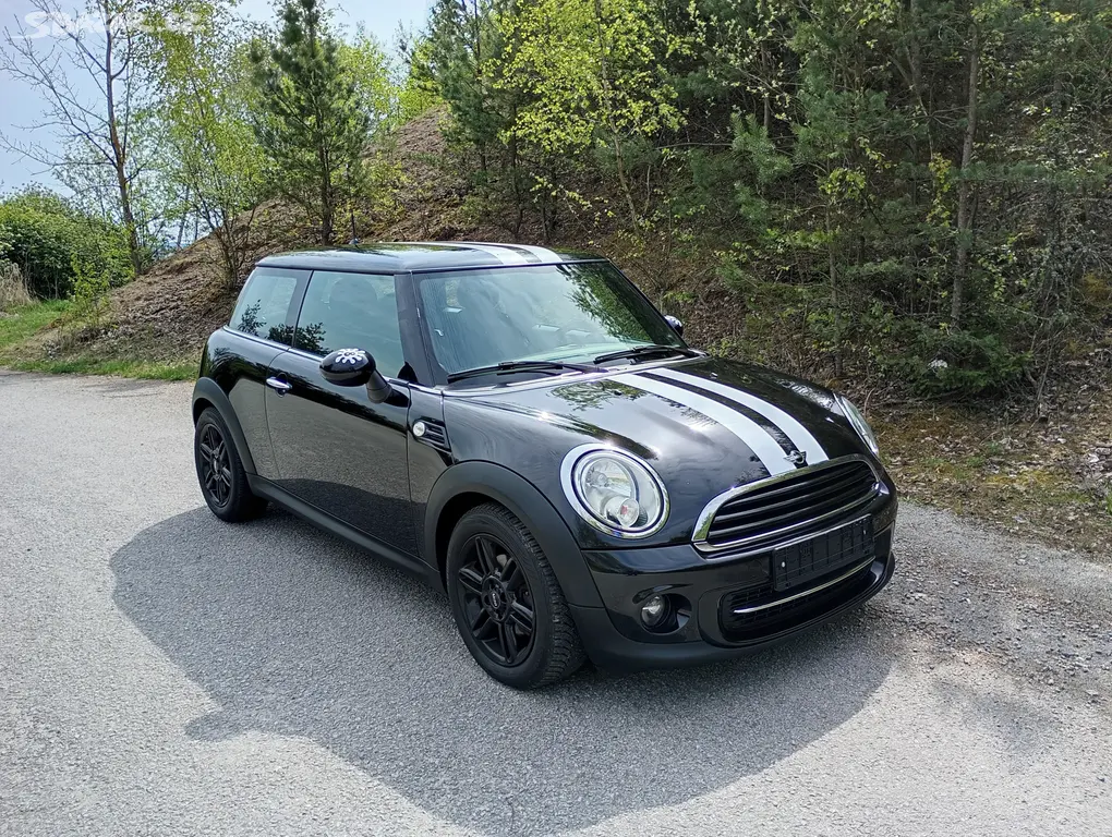 Mini One 1.6i /72 kW/, Black Edition, Euro 6. - fotka 2